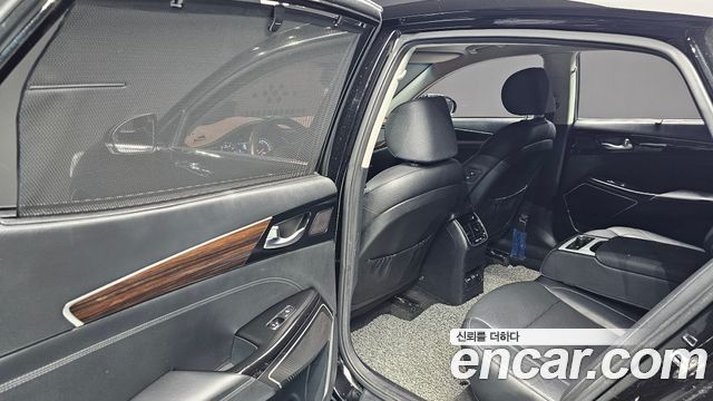 Kia K7 2.4 GDI Limited — photo 1 of 38