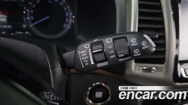 KG_Mobility_Ssangyong Rexton Diesel 2.2 4WD — photo 1 of 20