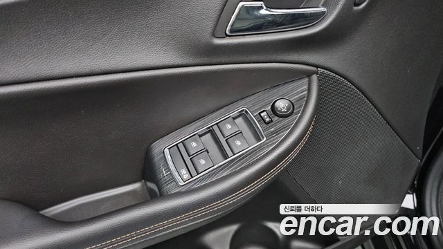 ChevroletGMDaewoo Impala 2.5 LT — photo 1 of 30
