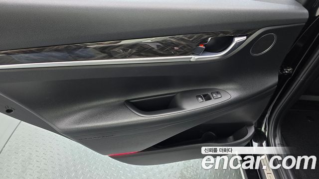 2017 Hyundai Grandeur 2.4 Modern, photograph 12