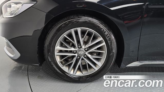 2017 Hyundai Grandeur 2.2 Diesel Modern, photograph 12