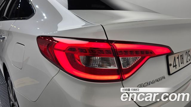 Hyundai Sonata 1.7 Diesel Smart — photo 1 of 32