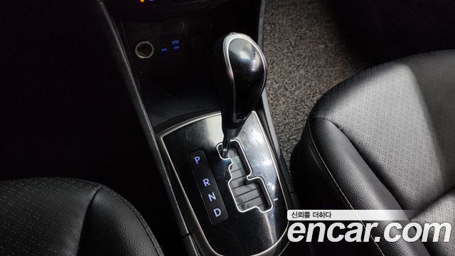 Hyundai Accent 1.4 VVT Modern — photo 1 of 30