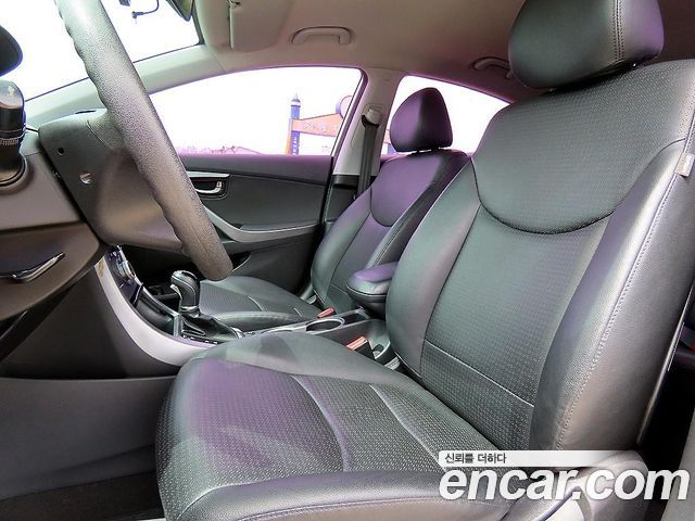 Hyundai AVANTE 1.6 VGT Style — photo 1 of 20