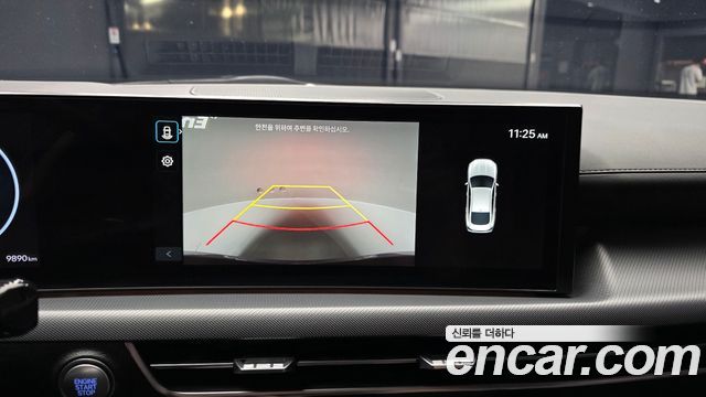 Hyundai Sonata 2.0 — photo 1 of 32