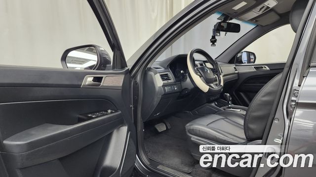 KG_Mobility_Ssangyong Rexton Diesel 2.2 4WD — photo 1 of 30