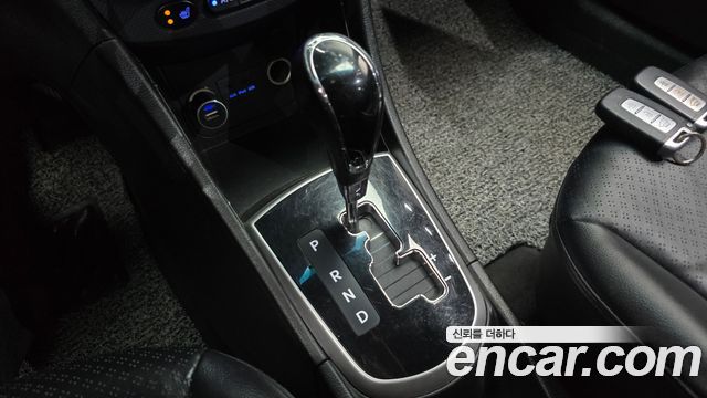 2013 Hyundai Accent WIT 1.6 GDI Premium, photograph 3
