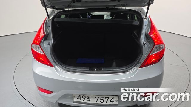 2013 Hyundai Accent WIT 1.6 GDI Premium, photograph 5