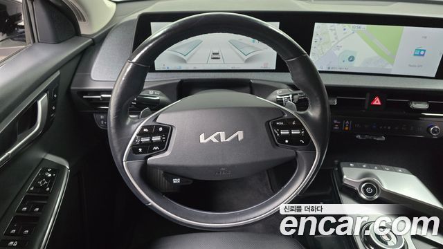 Kia EV6 Long Range — photo 1 of 30