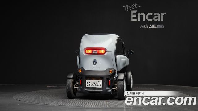 2020 Renault-KoreaSamsung Twizy Life(2-Seater), photograph 12