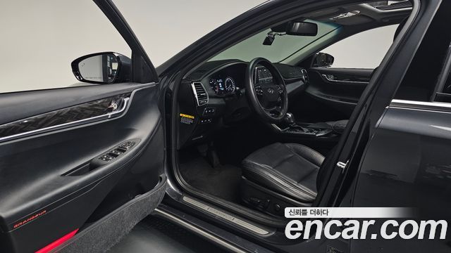 Hyundai Grandeur 2.4 Premium — photo 1 of 33