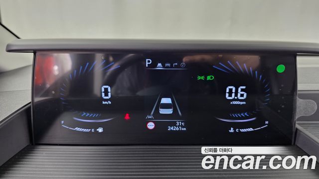 Hyundai Staria L3.5 Cargo 5-Seater — photo 1 of 33