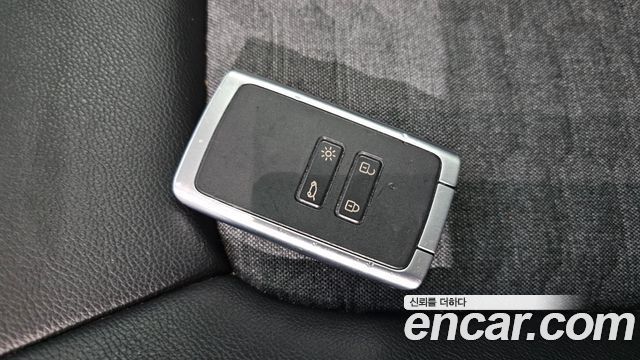 Renault-KoreaSamsung Zoe Intens Eco — photo 1 of 33