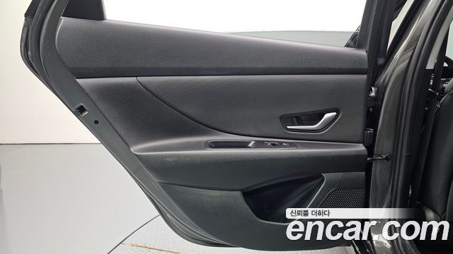 2021 Hyundai AVANTE Inspiration, photograph 7