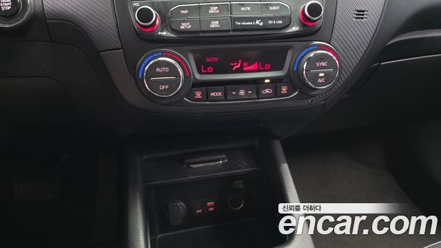 Kia K3 Trendy — photo 1 of 31