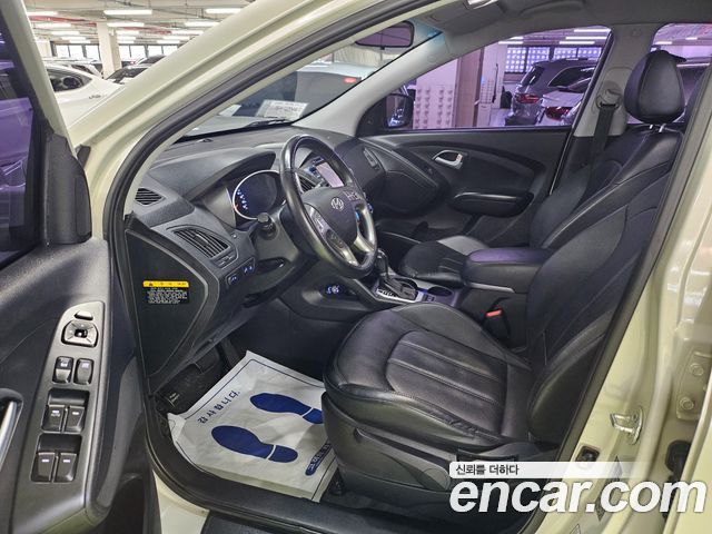 Hyundai Tucson Diesel(e-VGT) 2WD — photo 1 of 20