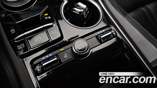 Kia K5 2.0 — photo 1 of 35