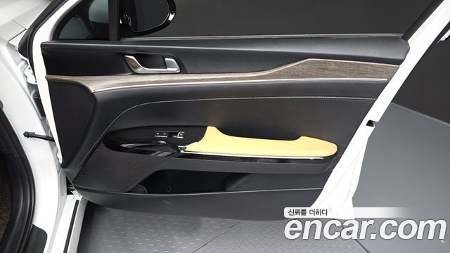 Kia K5 Noblesse — photo 1 of 31