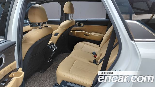 Kia Sorento HEV 1.6 4WD — photo 1 of 36