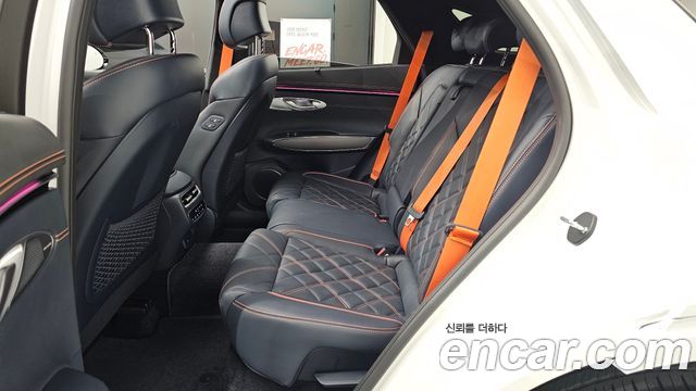 Genesis GV70 2.5T Gasoline 2WD — photo 1 of 34