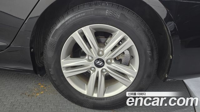 2012 Hyundai Sonata CVVL Style, photograph 2