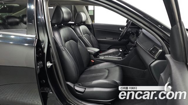 Kia K5 LPI MX — photo 1 of 20