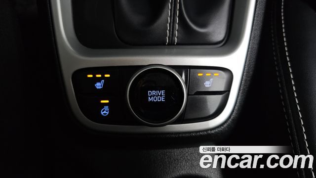 Hyundai Venue 1.6 Modern — photo 1 of 31