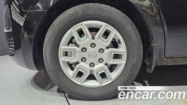 Hyundai Staria Cargo 5-Seater — photo 1 of 30