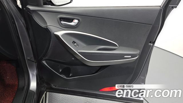 2016 Hyundai Santafe Diesel 2.0 4WD, photograph 10