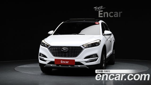 Hyundai Tucson Diesel 1.7 2WD — photo 1 of 32
