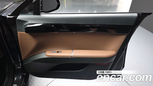 Hyundai Grandeur 2,5 Gasoline 2WD — photo 1 of 31