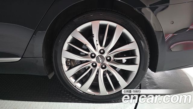 Hyundai Genesis G380 Prestige AWD — photo 1 of 40