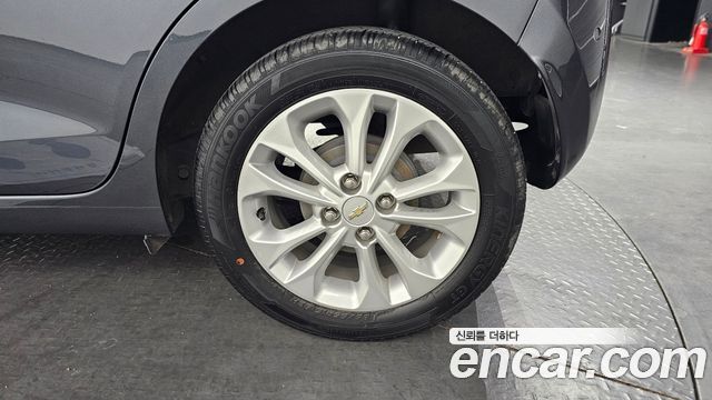 ChevroletGMDaewoo Spark Premier — photo 1 of 30
