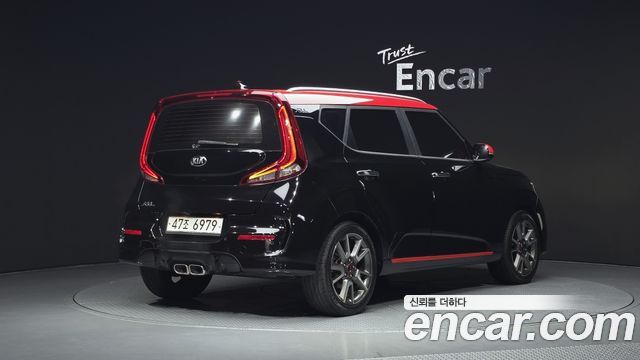 Kia Soul 1.6 T-GDI Noblesse — photo 1 of 34