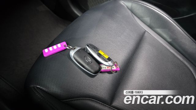 Hyundai Tucson Diesel 2.0 2WD — photo 1 of 30
