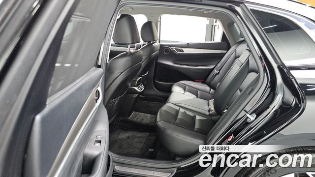 Hyundai Grandeur Le Blanc — photo 1 of 33