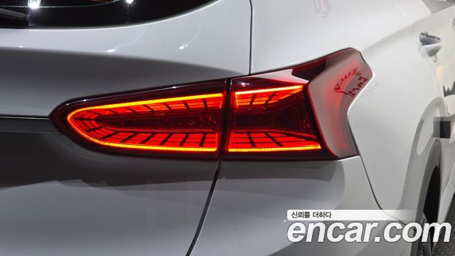 Hyundai Santafe Diesel 2.0 2WD — photo 1 of 30