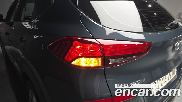Hyundai Tucson Diesel 2.0 2WD — photo 1 of 40
