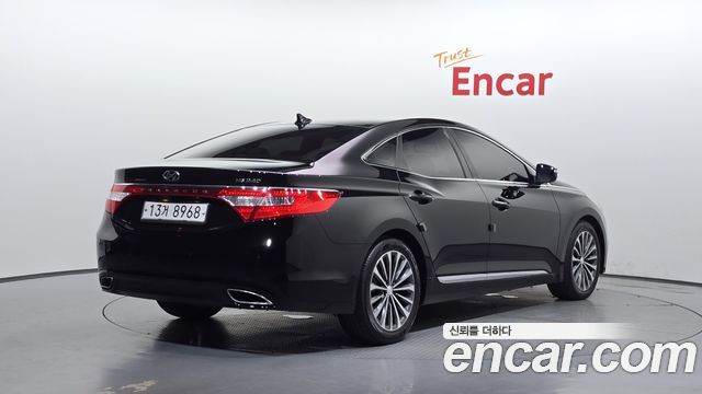 Hyundai Grandeur HG240 Modern — photo 1 of 20