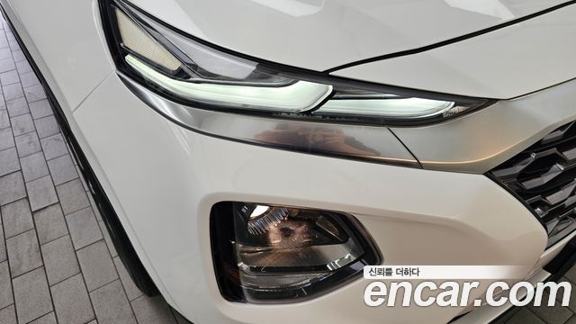 Hyundai Santafe Gasoline 2.0T 2WD — photo 1 of 34