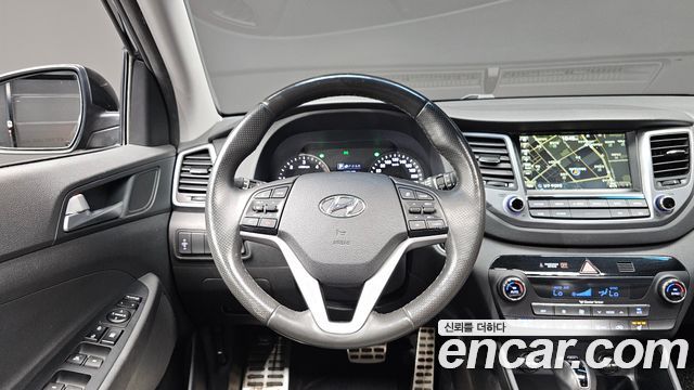 Hyundai Tucson Diesel 1.7 2WD — photo 1 of 30