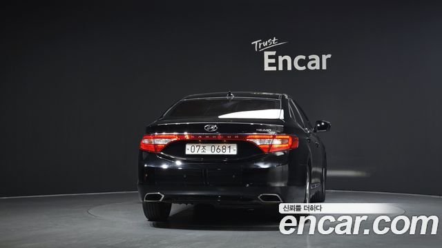 Hyundai Grandeur HG240 Modern Collection