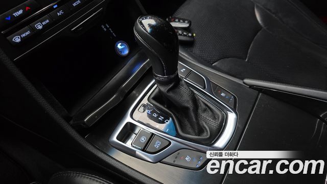 2016 Hyundai Grandeur HG240 Modern Collection, photograph 7