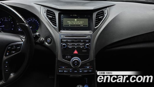 2016 Hyundai Grandeur HG240 Modern Collection, photograph 6