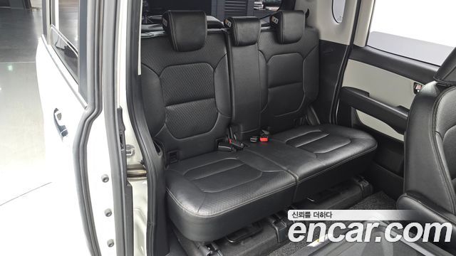 Kia RAY Prestige — photo 1 of 24