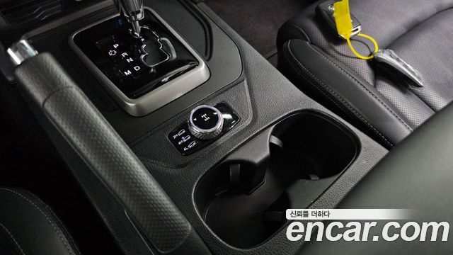 KG_Mobility_Ssangyong Rexton Diesel 2.2 4WD — photo 1 of 20