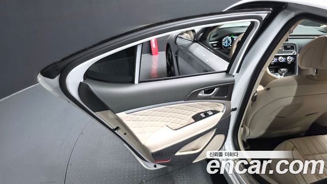 Genesis G70 3.3T Sport AWD — photo 1 of 40