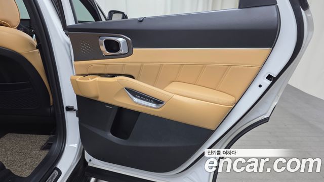 Kia Sorento Gasoline 2.5T 2WD — photo 1 of 39