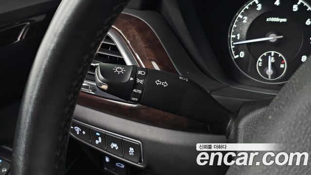 Genesis EQ900 3.8 GDI AWD — photo 1 of 38