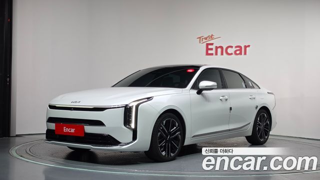 Kia K8 Signature — photo 1 of 20